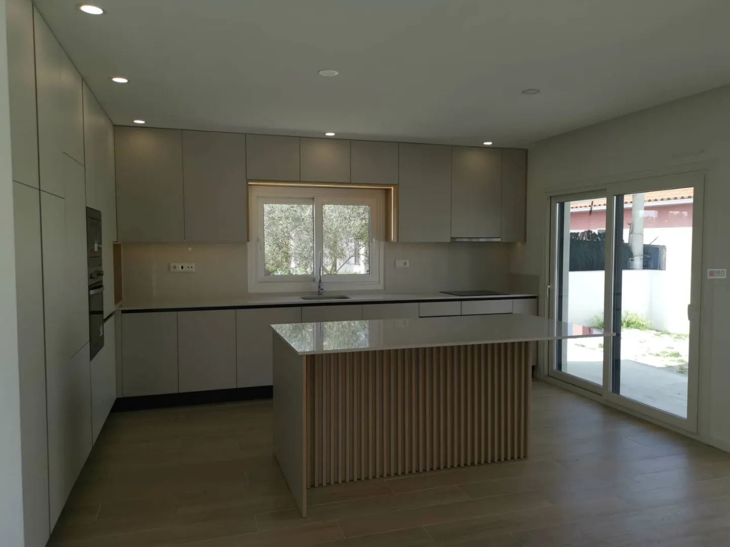 Moradia T4 - Fern�o Ferro, Seixal, Set�bal