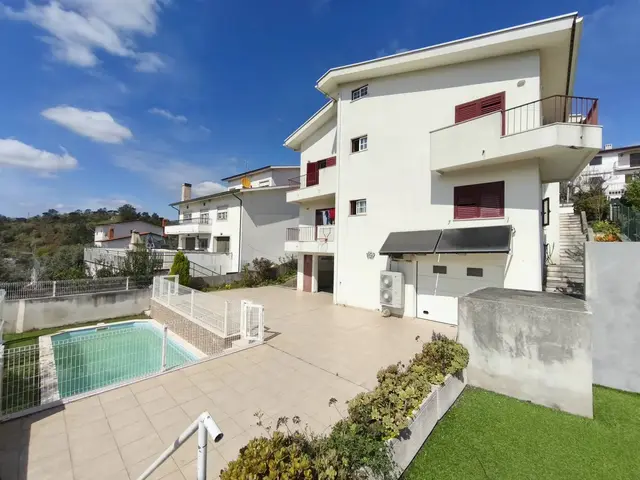 Moradia > T6 - Santa Clara, Coimbra, Coimbra - Imagem grande