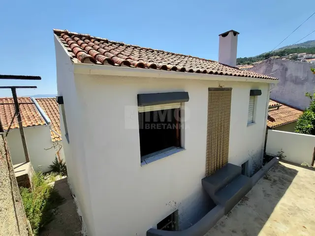 Moradia T3 - Cantar-Galo e Vila do Carvalho, Covilh�, Castelo Branco - Imagem grande