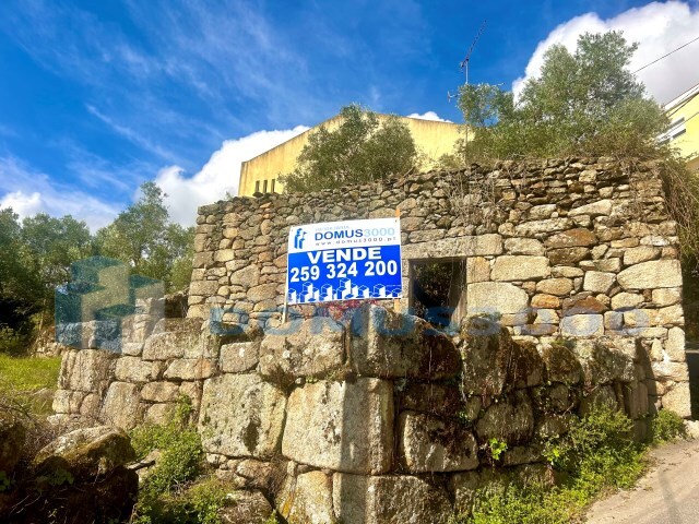 Ruina - Vila Marim, Vila Real, Vila Real - Imagem grande