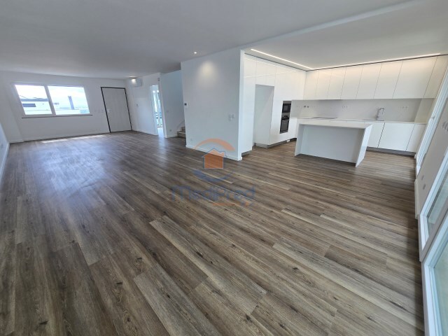 Moradia T4 - Pontinha, Odivelas, Lisboa - Imagem grande