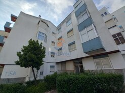 Apartamento T2 - Pvoa de Santo Adrio, Odivelas, Lisboa