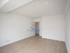 Apartamento T2 - Venteira, Amadora, Lisboa