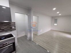 Apartamento T3 - St Antnio dos Cavaleiros, Loures, Lisboa