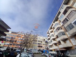 Apartamento T2 - Laranjeiro, Almada, Setbal