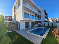 Moradia T4 - Pontinha, Odivelas, Lisboa