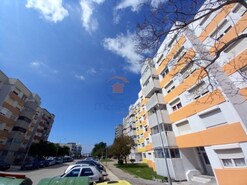 Apartamento T3 - Santo Antnio da Charneca, Barreiro, Setbal