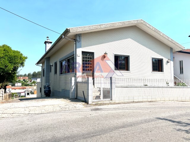 Moradia T2 - Vila de Cucuj�es, Oliveira de Azem�is, Aveiro - Imagem grande