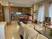 Apartamento T2 - Vila de Cucujes, Oliveira de Azemis, Aveiro - Miniatura: 3/9