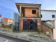 Moradia T2 - Oliveira de Azemeis, Oliveira de Azemis, Aveiro - Miniatura: 1/9