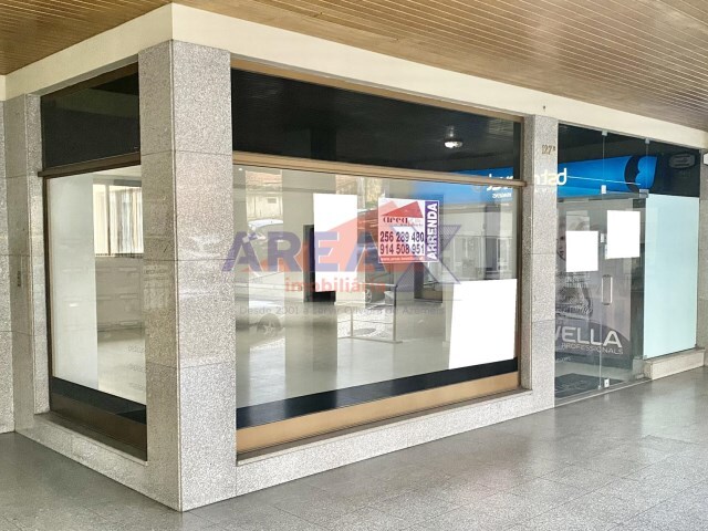 Loja - Oliveira de Azemeis, Oliveira de Azeméis, Aveiro - Imagem grande