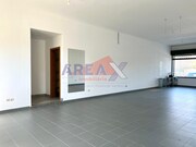 Loja - Nogueira do Cravo, Oliveira de Azem�is, Aveiro - Miniatura: 1/9