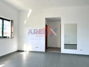 Loja - Nogueira do Cravo, Oliveira de Azem�is, Aveiro - Miniatura: 4/9
