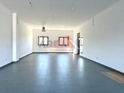 Loja - Nogueira do Cravo, Oliveira de Azem�is, Aveiro - Miniatura: 6/9