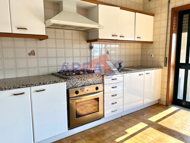 Apartamento T2 - Oliveira de Azemeis, Oliveira de Azeméis, Aveiro - Imagem grande