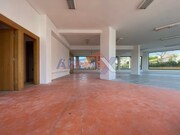 Loja - Oliveira de Azemeis, Oliveira de Azemis, Aveiro - Miniatura: 6/7
