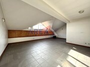 Prdio - Oliveira de Azemeis, Oliveira de Azemis, Aveiro - Miniatura: 7/9