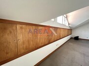 Prdio - Oliveira de Azemeis, Oliveira de Azemis, Aveiro - Miniatura: 8/9