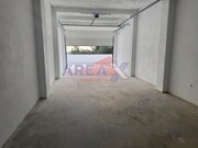 Garagem - Oliveira de Azemeis, Oliveira de Azemis, Aveiro - Miniatura: 3/8