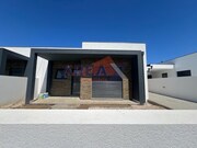 Moradia T3 - Oliveira de Azemeis, Oliveira de Azem�is, Aveiro - Miniatura: 1/9