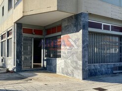 Loja - So Roque, Oliveira de Azemis, Aveiro