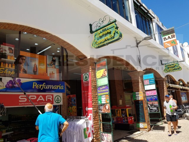 Com�rcio - Olhos de �gua, Albufeira, Faro (Algarve) - Imagem grande