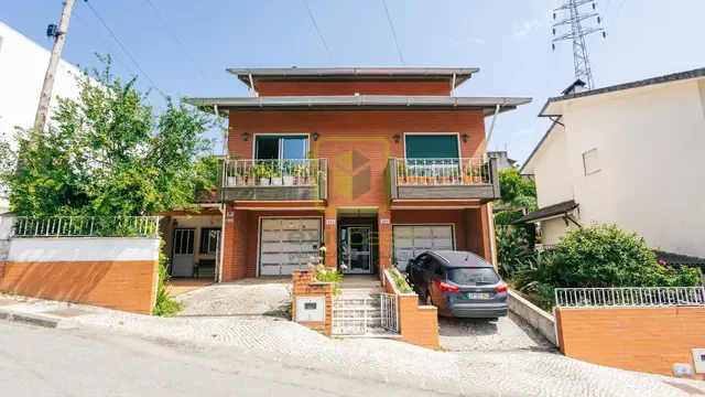 Moradia T4 - Santo Ant�nio dos Olivais, Coimbra, Coimbra - Imagem grande
