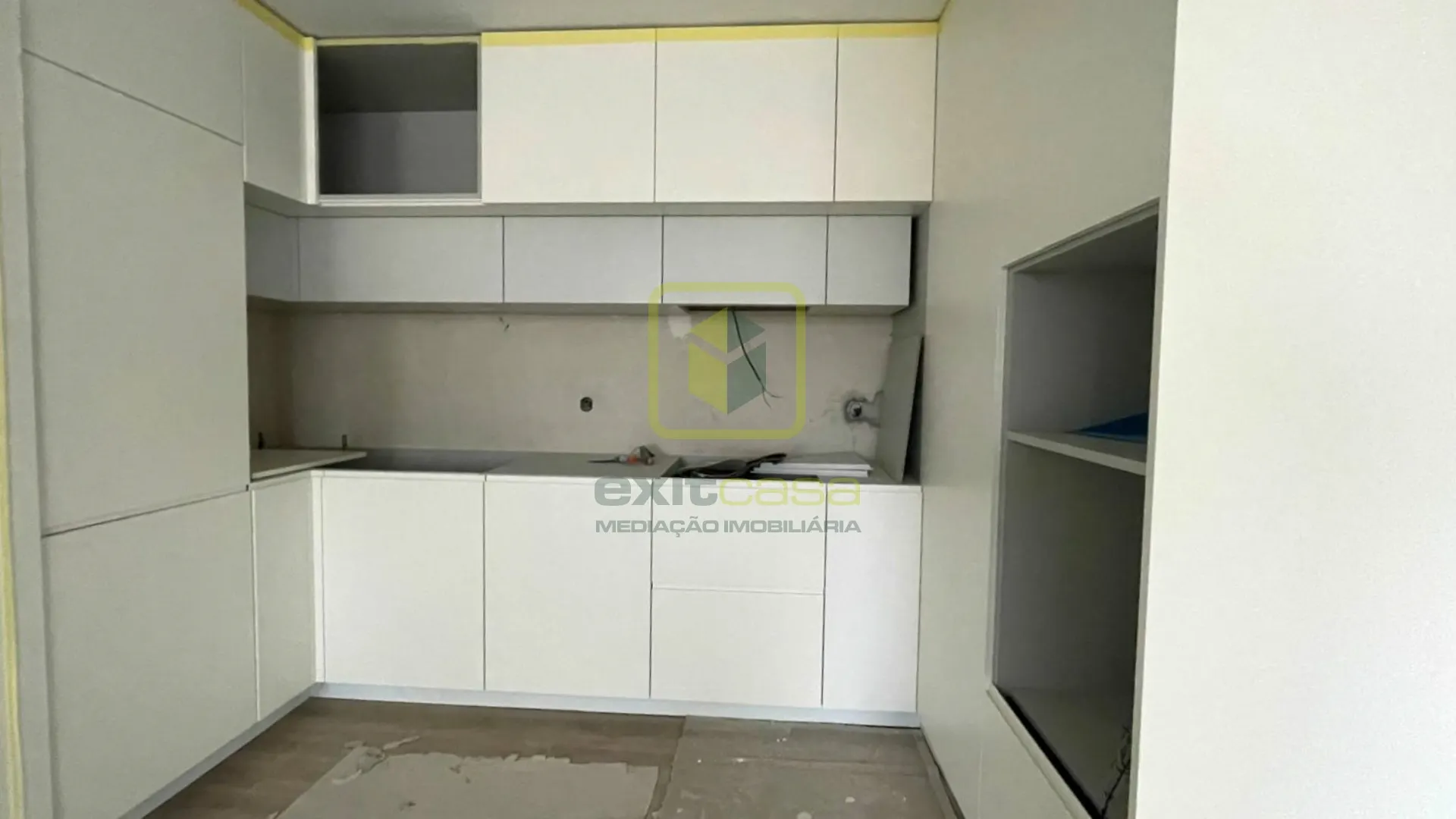 Apartamento T2 - Gl�ria, Aveiro, Aveiro - Miniatura: 3/9