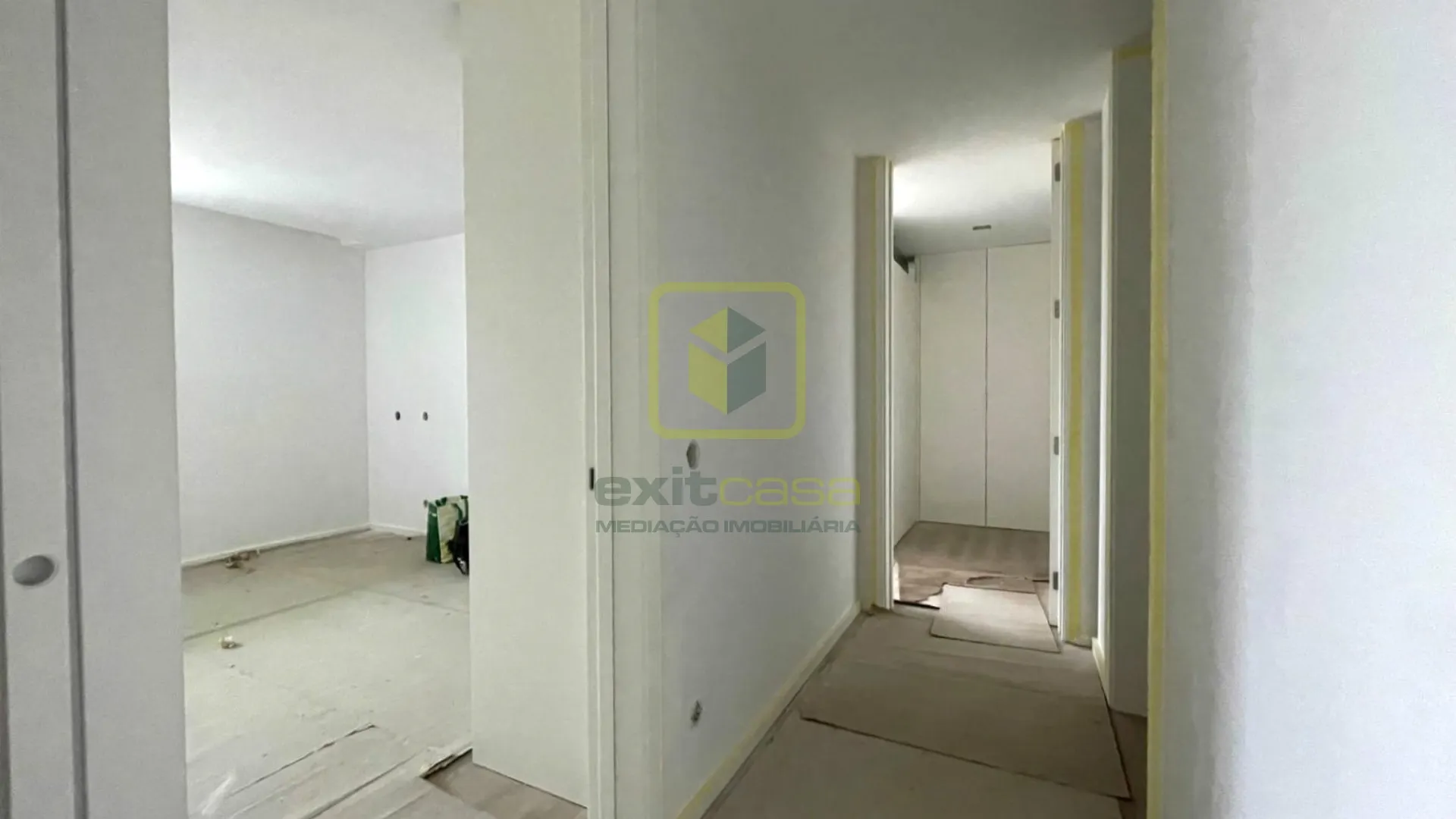 Apartamento T2 - Gl�ria, Aveiro, Aveiro - Miniatura: 8/9