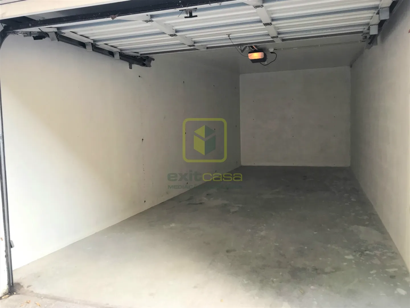 Garagem T0 - Gl�ria, Aveiro, Aveiro - Miniatura: 1/6