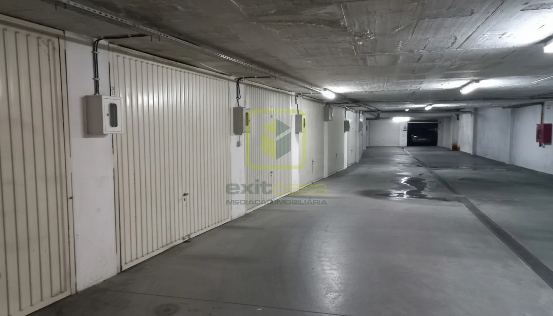 Garagem T0 - Buarcos, Figueira da Foz, Coimbra - Miniatura: 3/6