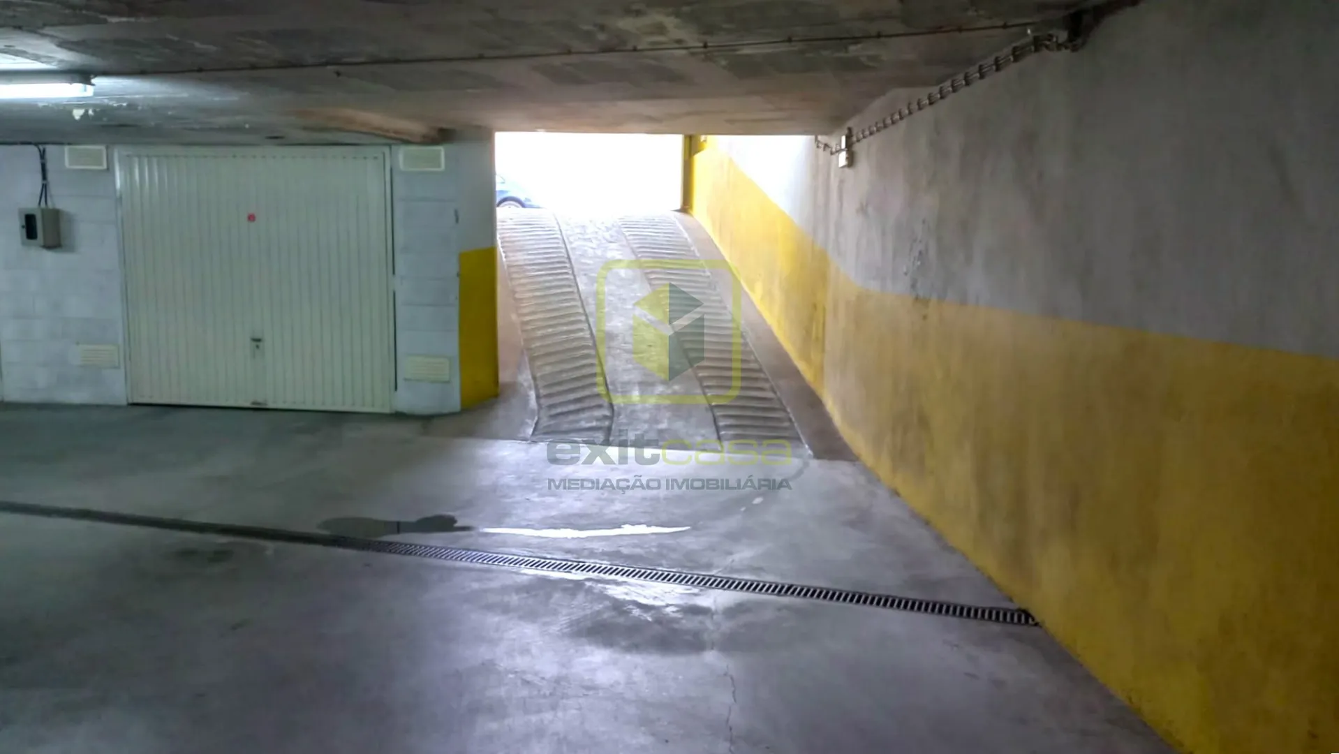 Garagem T0 - Buarcos, Figueira da Foz, Coimbra - Miniatura: 5/6