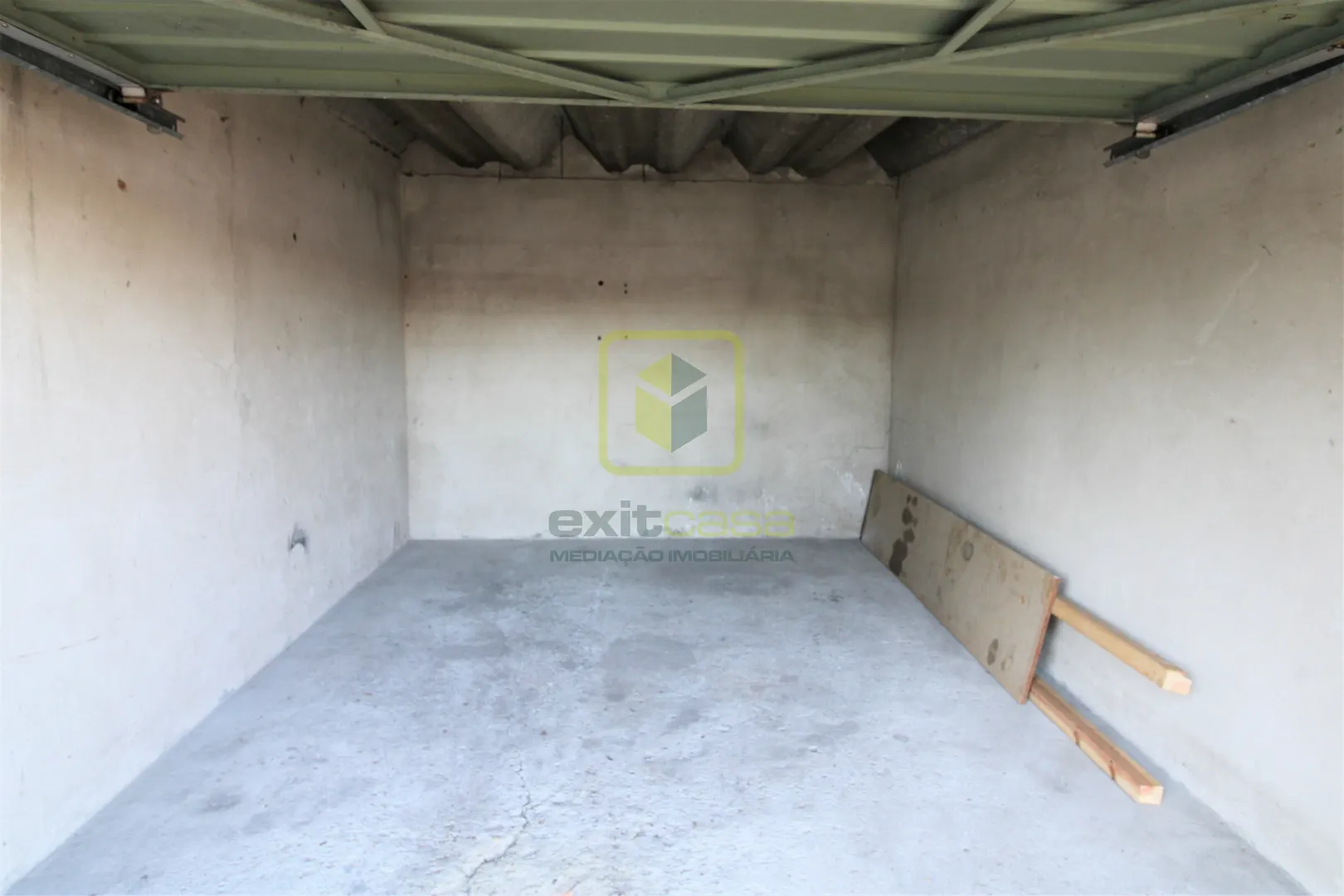 Garagem T0 - Gl�ria, Aveiro, Aveiro - Miniatura: 1/5