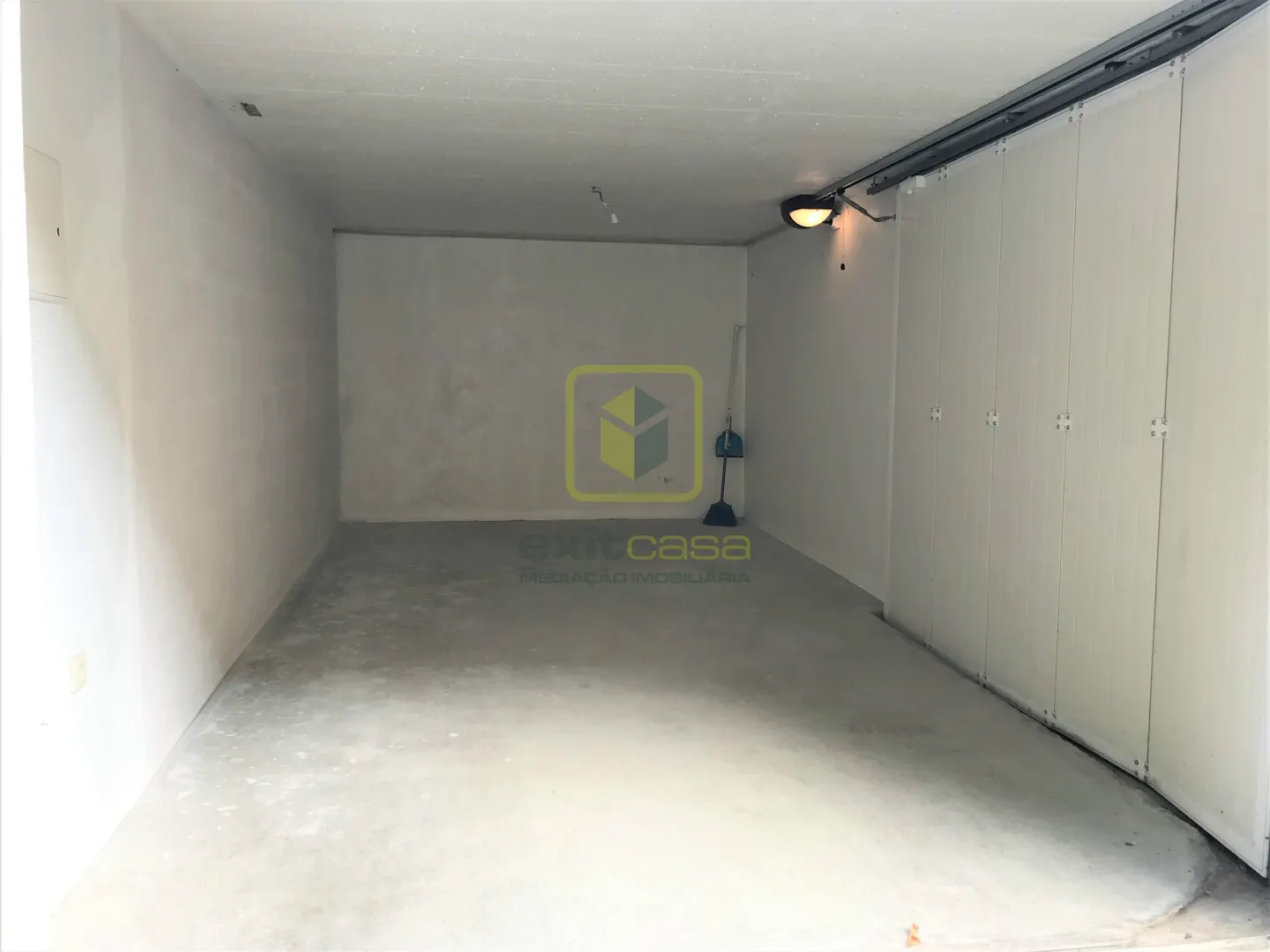 Garagem T0 - Glria, Aveiro, Aveiro - Miniatura: 1/7