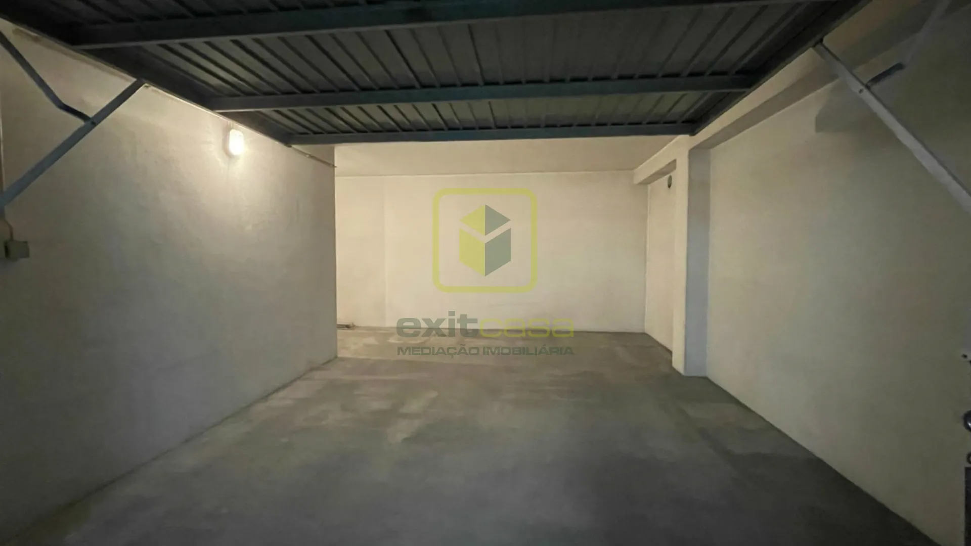 Garagem T0 - Glria, Aveiro, Aveiro - Miniatura: 1/9