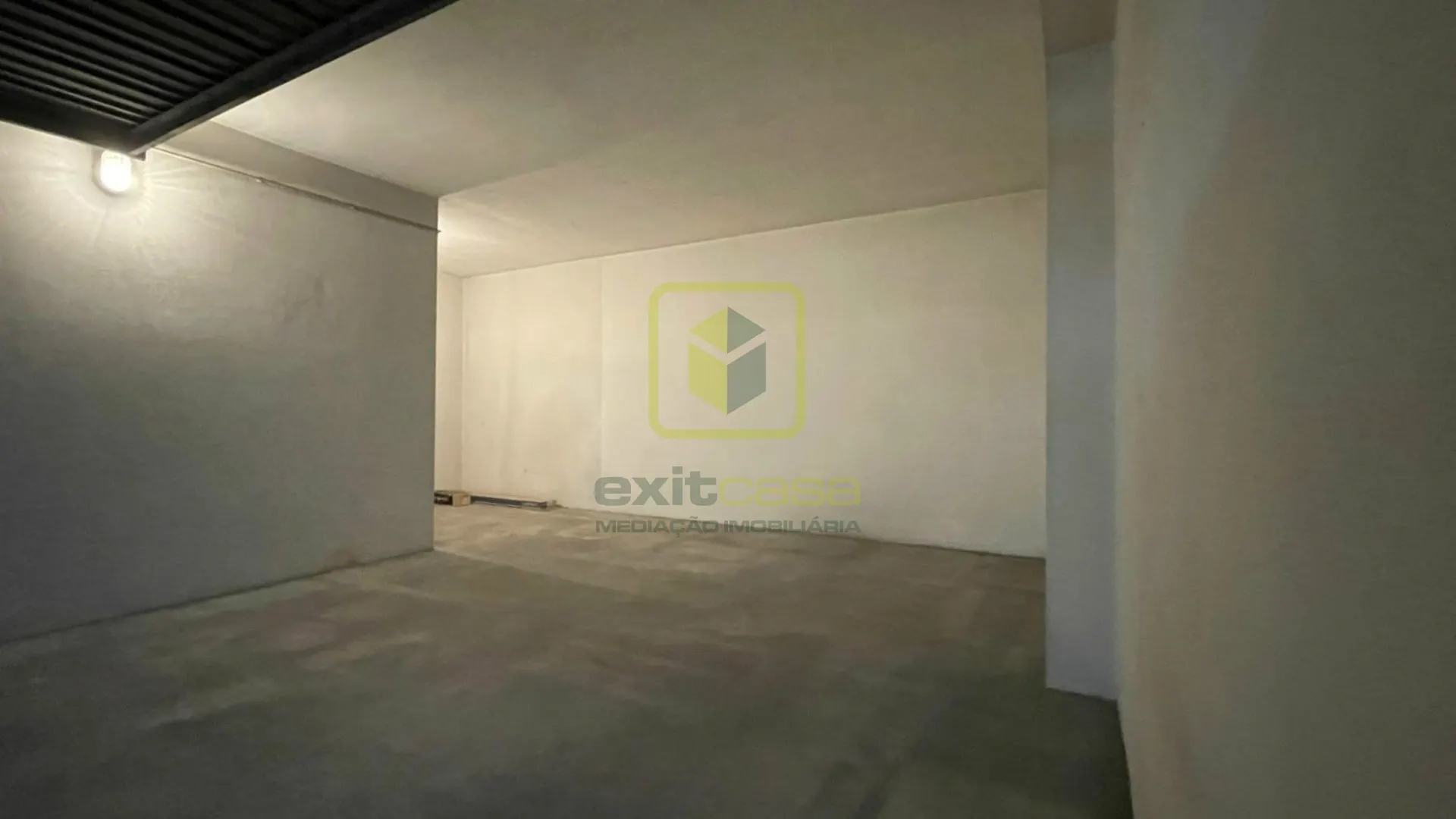 Garagem T0 - Gl�ria, Aveiro, Aveiro - Miniatura: 2/9