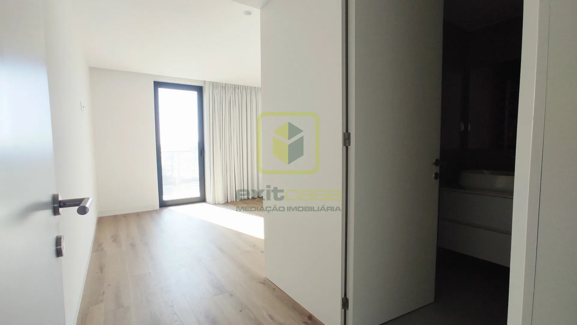 Apartamento T3 - Gl�ria, Aveiro, Aveiro - Miniatura: 8/9