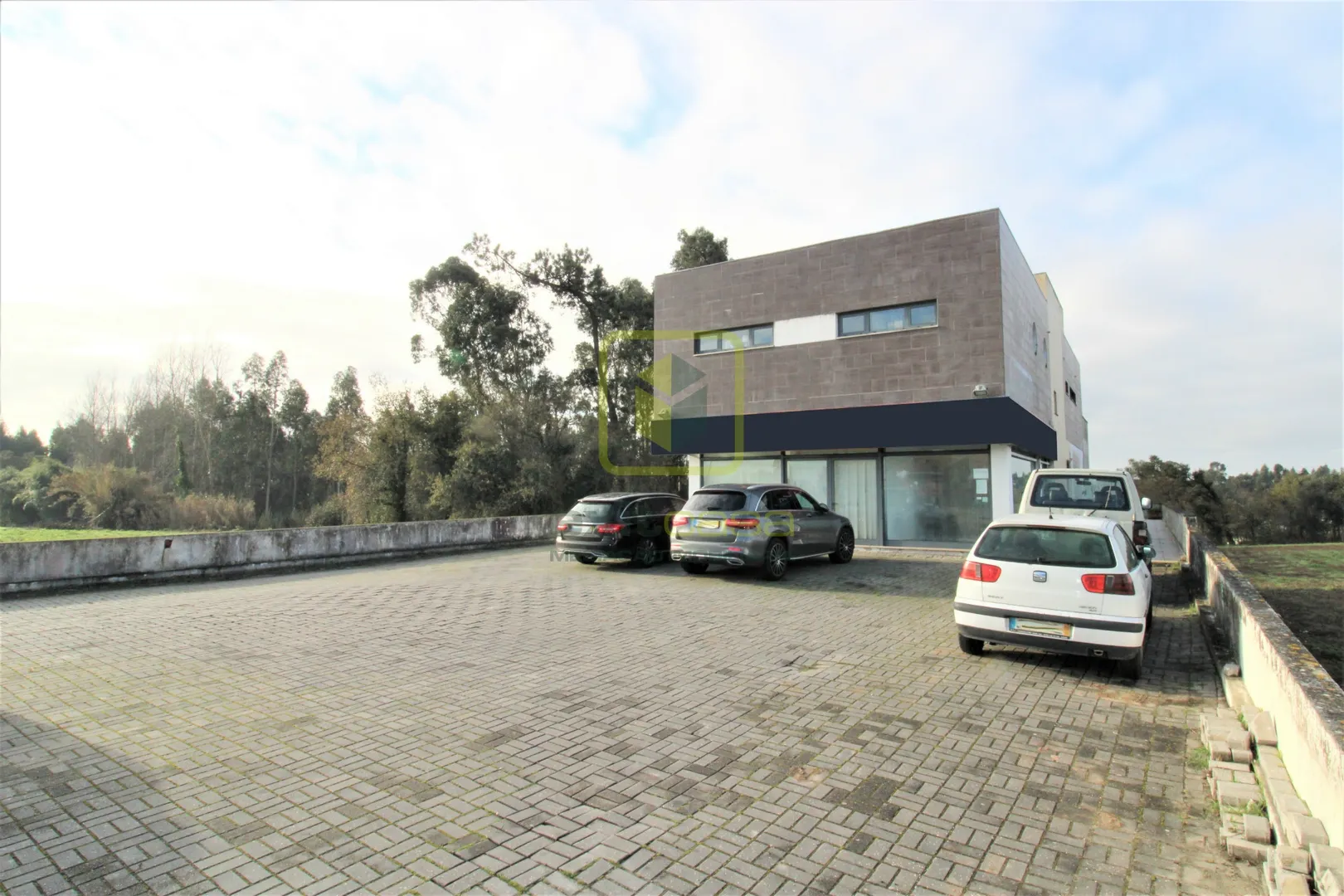 Loja T0 - REQUEIXO, NOSSA SENHORA DE F�TIMA E NARIZ, Aveiro, Aveiro