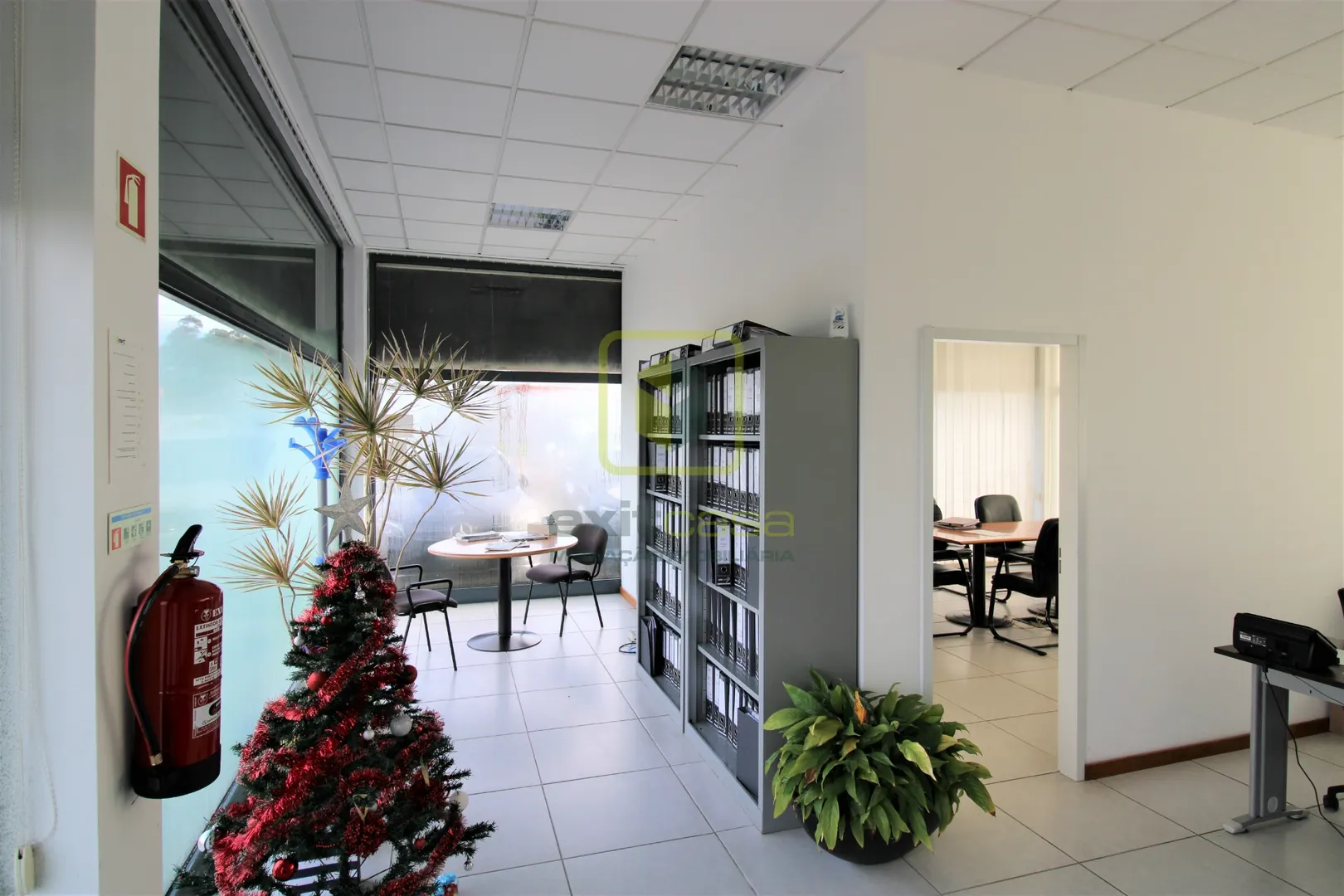 Loja T0 - REQUEIXO, NOSSA SENHORA DE F�TIMA E NARIZ, Aveiro, Aveiro - Miniatura: 2/9