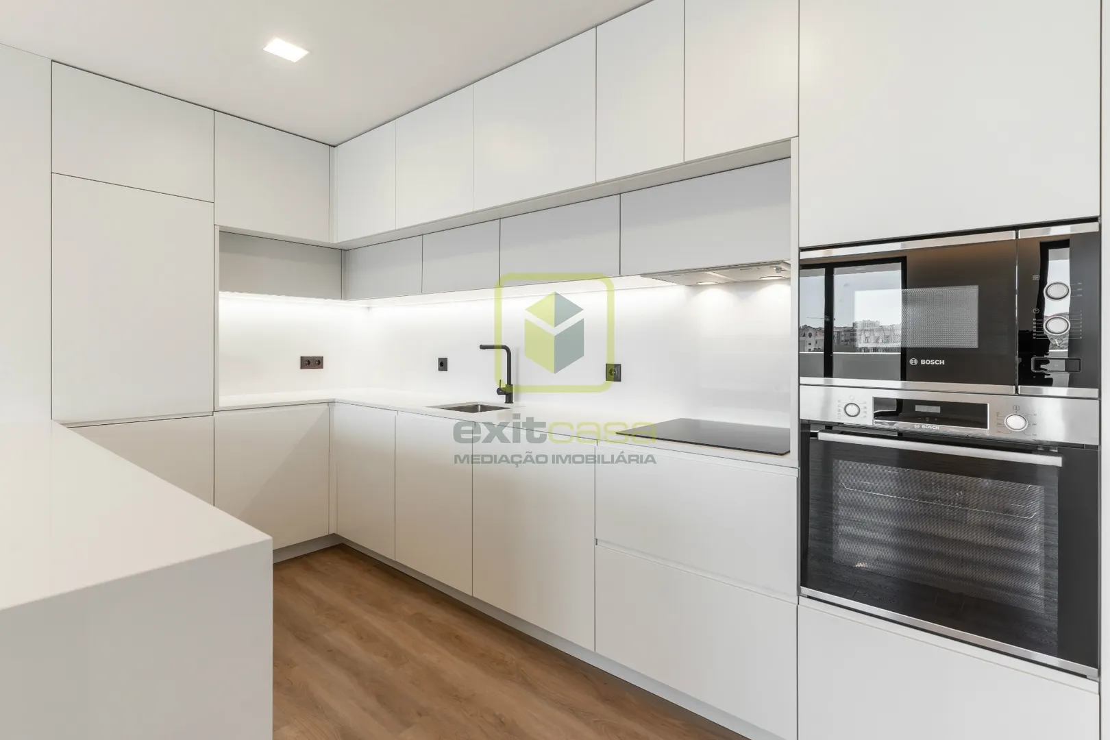 Apartamento T3 - Gl�ria, Aveiro, Aveiro - Miniatura: 1/9