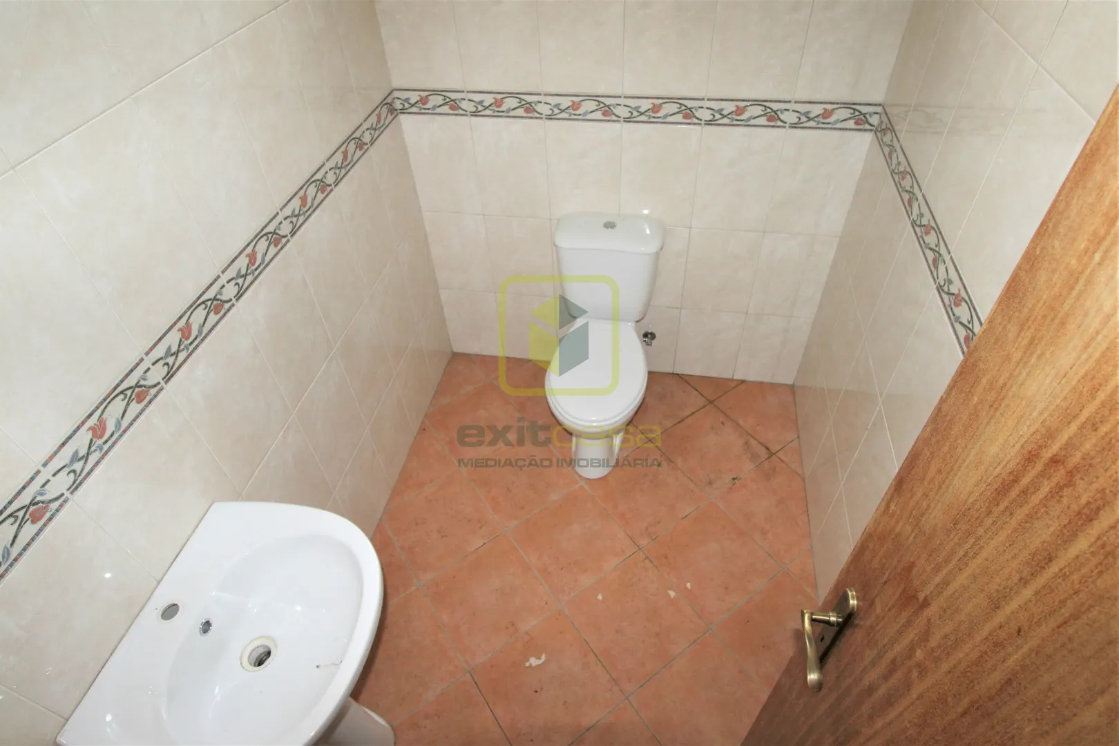Armaz�m T0 - Pr�stimo, �gueda, Aveiro - Miniatura: 5/9