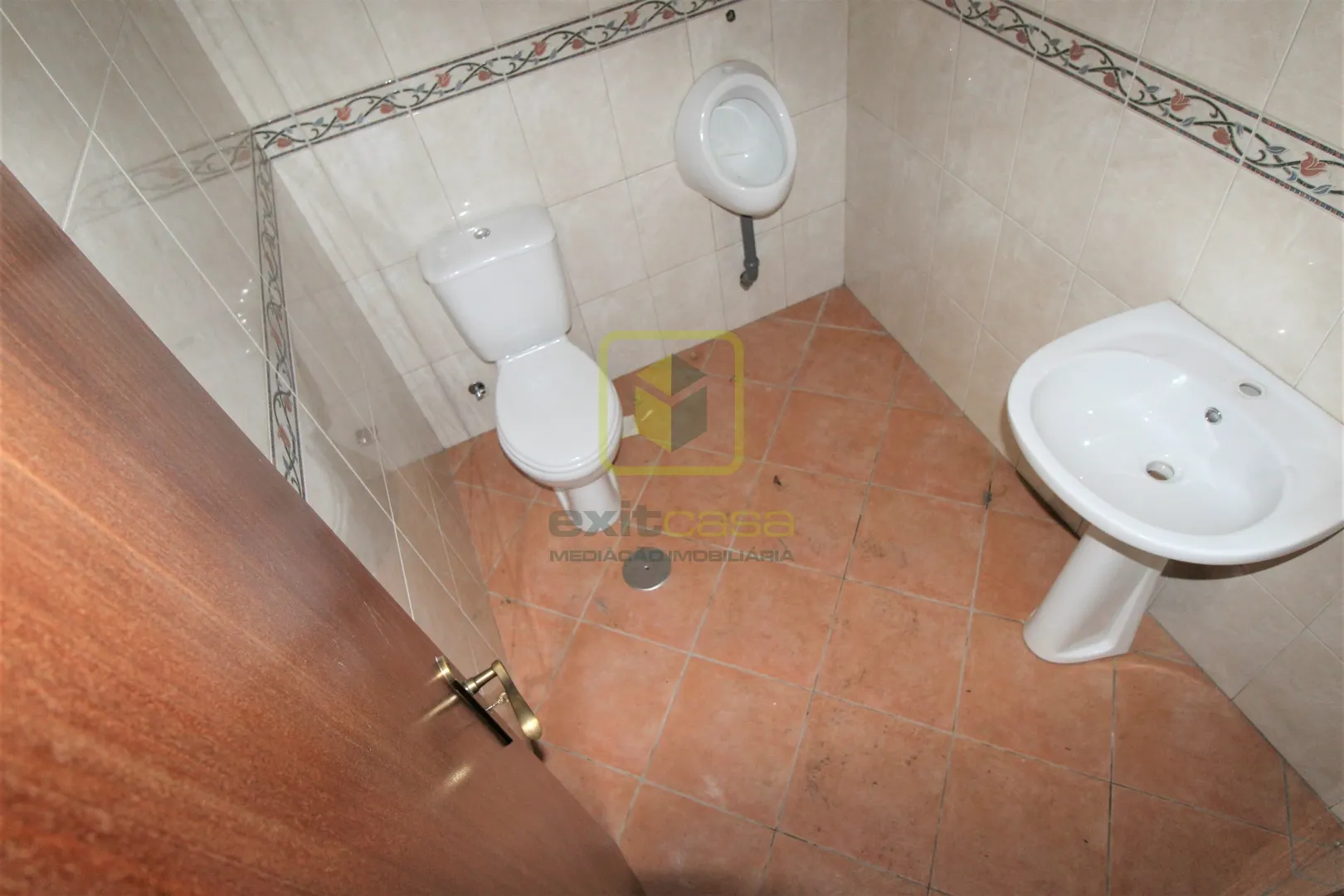 Armaz�m T0 - Pr�stimo, �gueda, Aveiro - Miniatura: 6/9