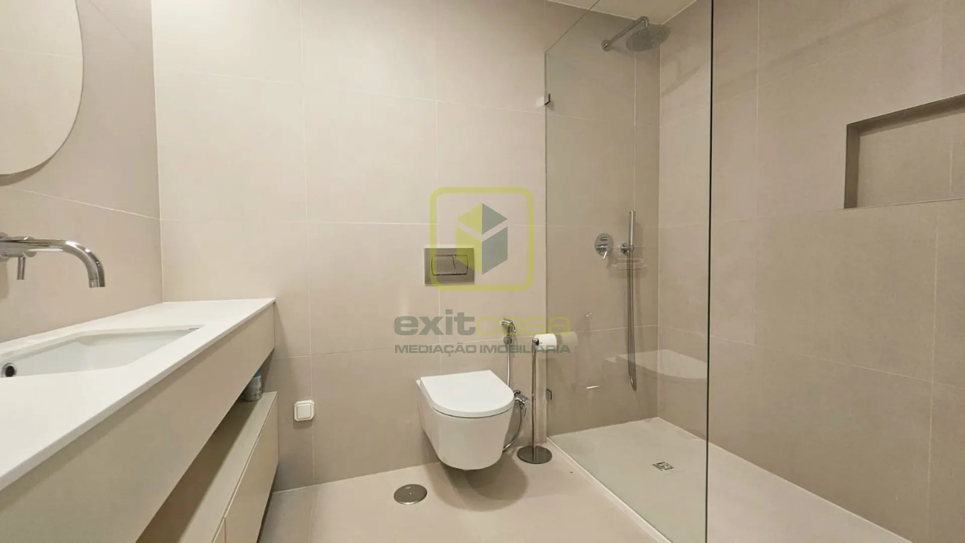 Apartamento T2 - Gl�ria, Aveiro, Aveiro - Miniatura: 6/9