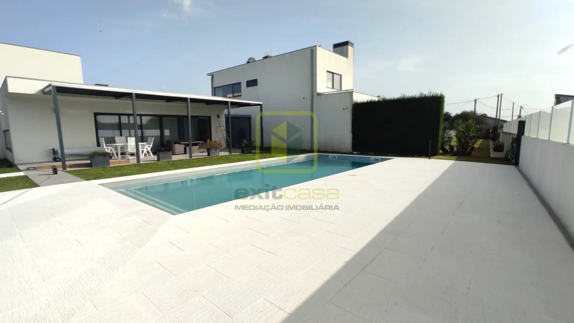 Moradia T3 - Bustos, Oliveira do Bairro, Aveiro - Miniatura: 1/9