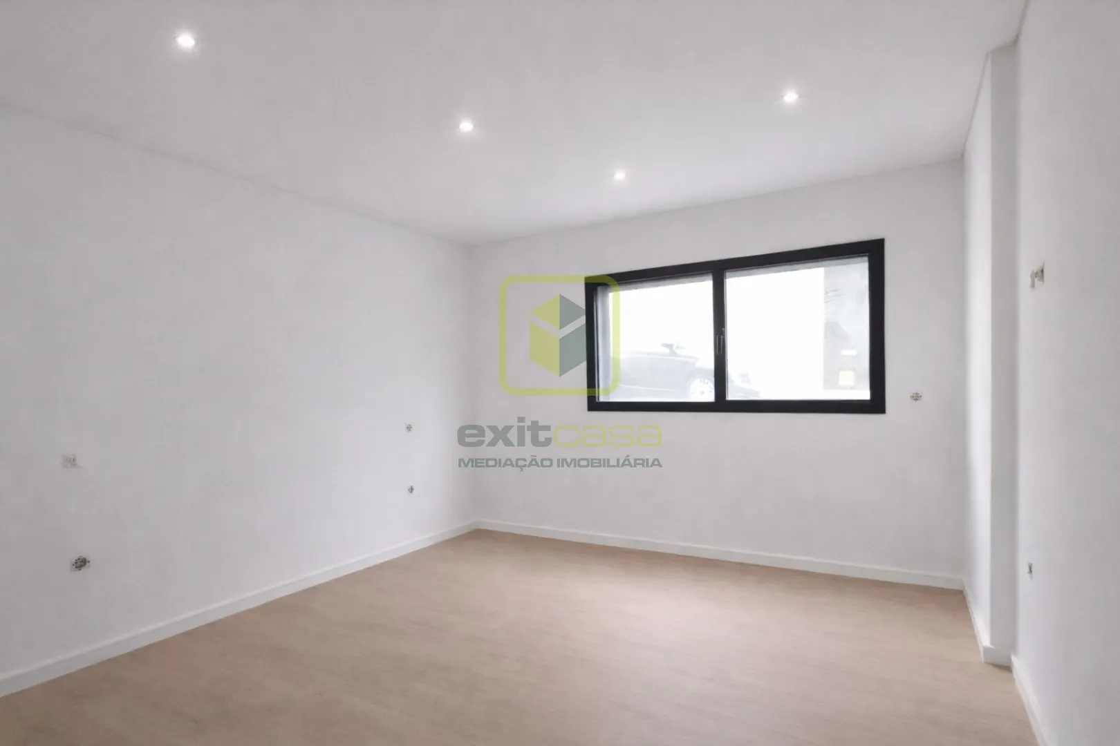 Apartamento T2 - Esgueira, Aveiro, Aveiro - Miniatura: 9/9