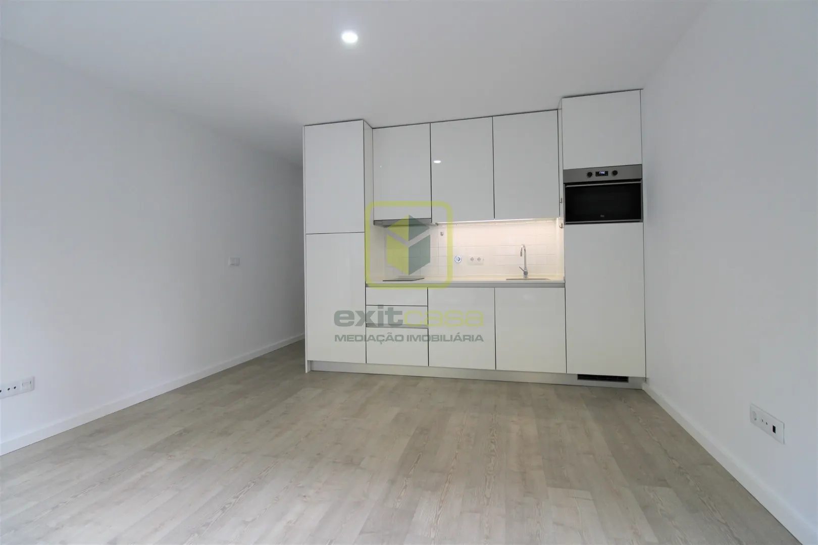 Apartamento T1 - Gl�ria, Aveiro, Aveiro - Miniatura: 2/9