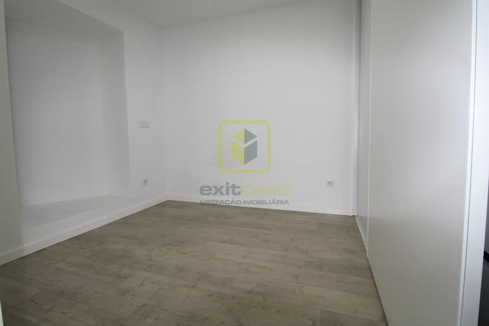 Apartamento T1 - Gl�ria, Aveiro, Aveiro - Miniatura: 7/9
