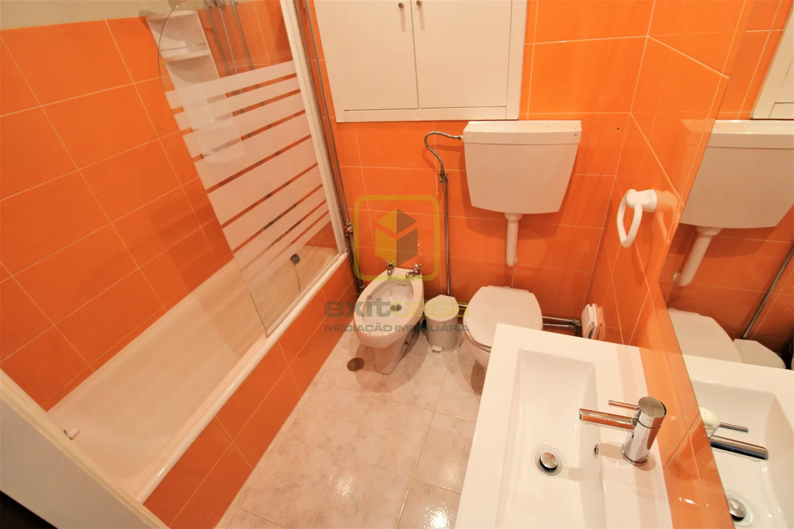 Quarto T5 - Gl�ria, Aveiro, Aveiro - Miniatura: 3/8