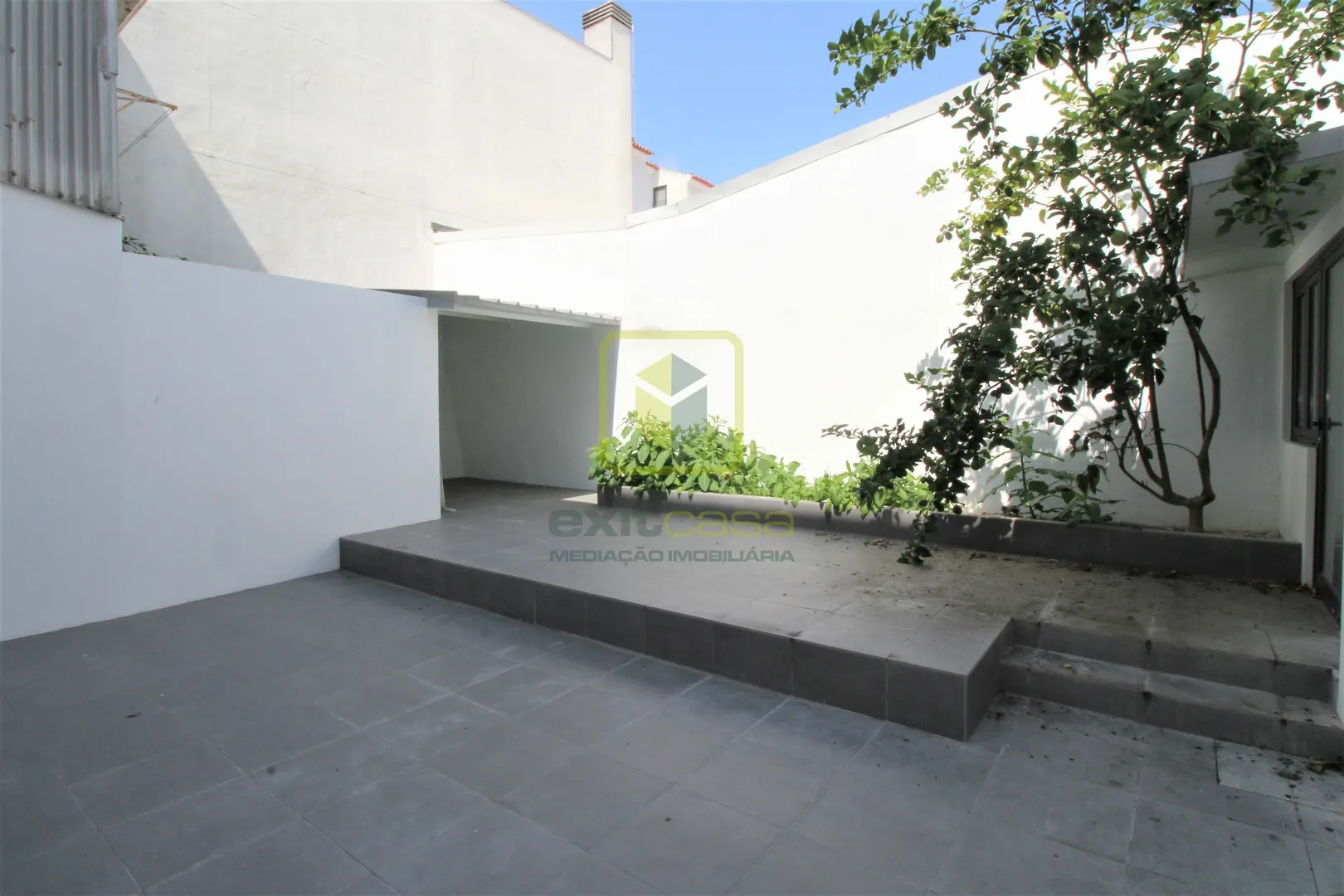 Quarto T5 - Gl�ria, Aveiro, Aveiro - Miniatura: 7/8