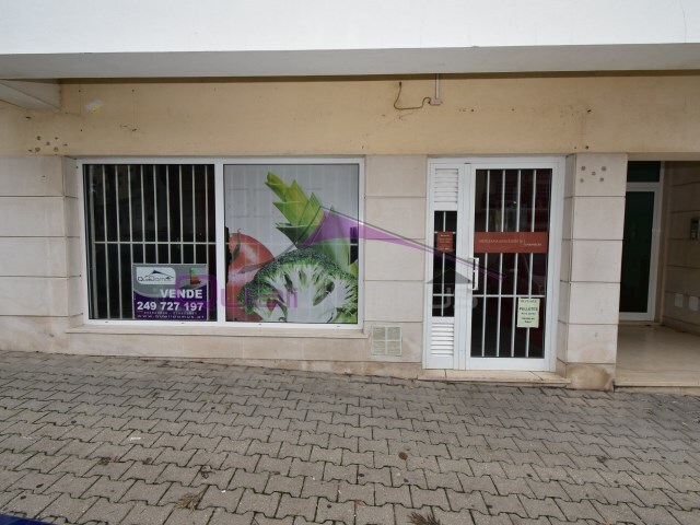 Loja - Vila Nova da Barquinha, Vila Nova da Barquinha, Santarm - Imagem grande